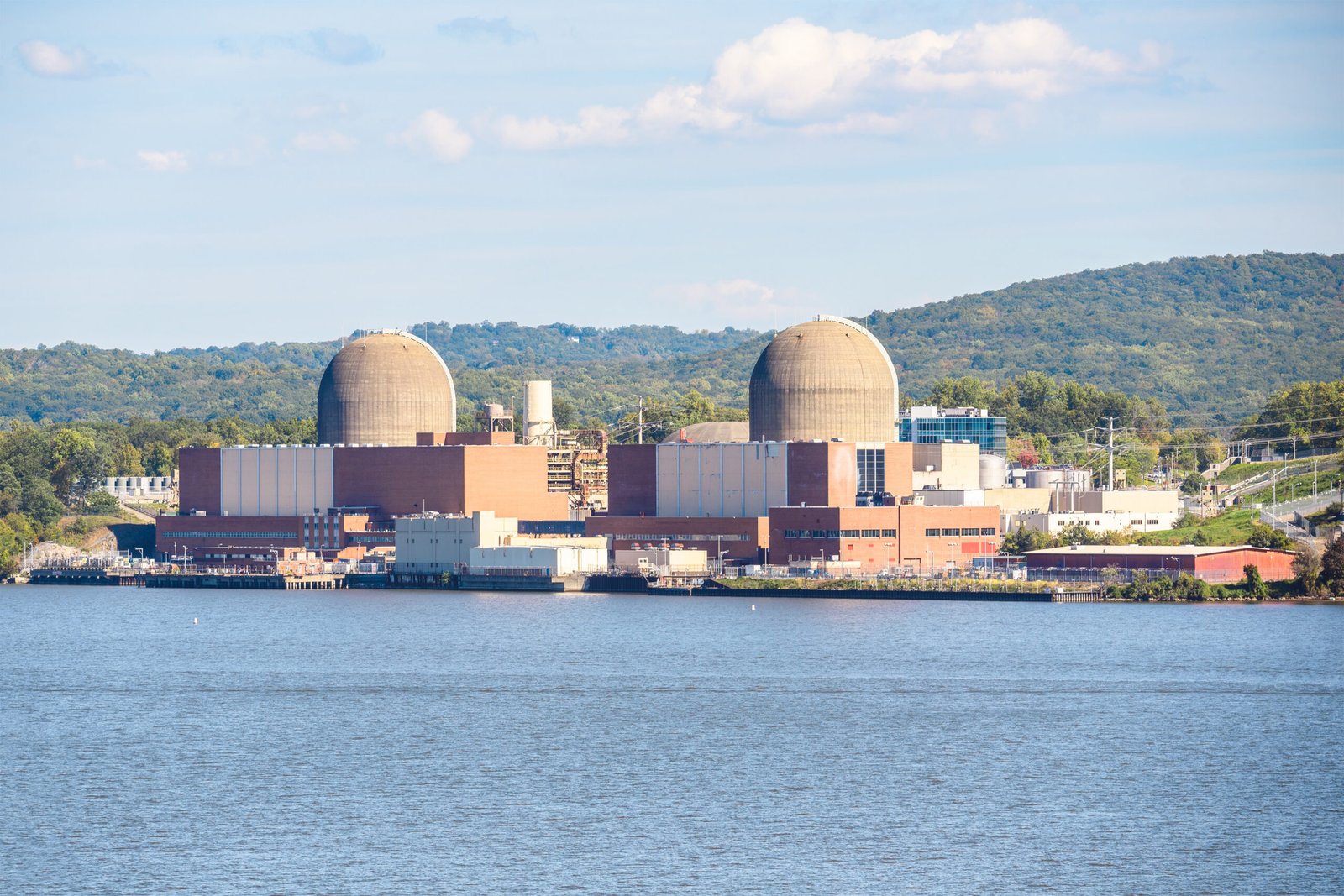 Model predicts long-term effects of nuclear waste on underground disposal systems