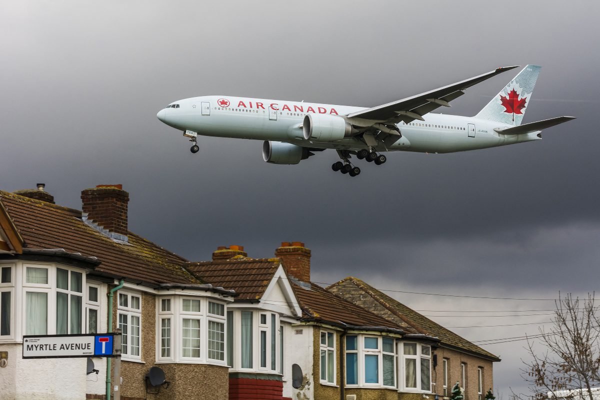 Rising temperatures mean more noise for those living near airports