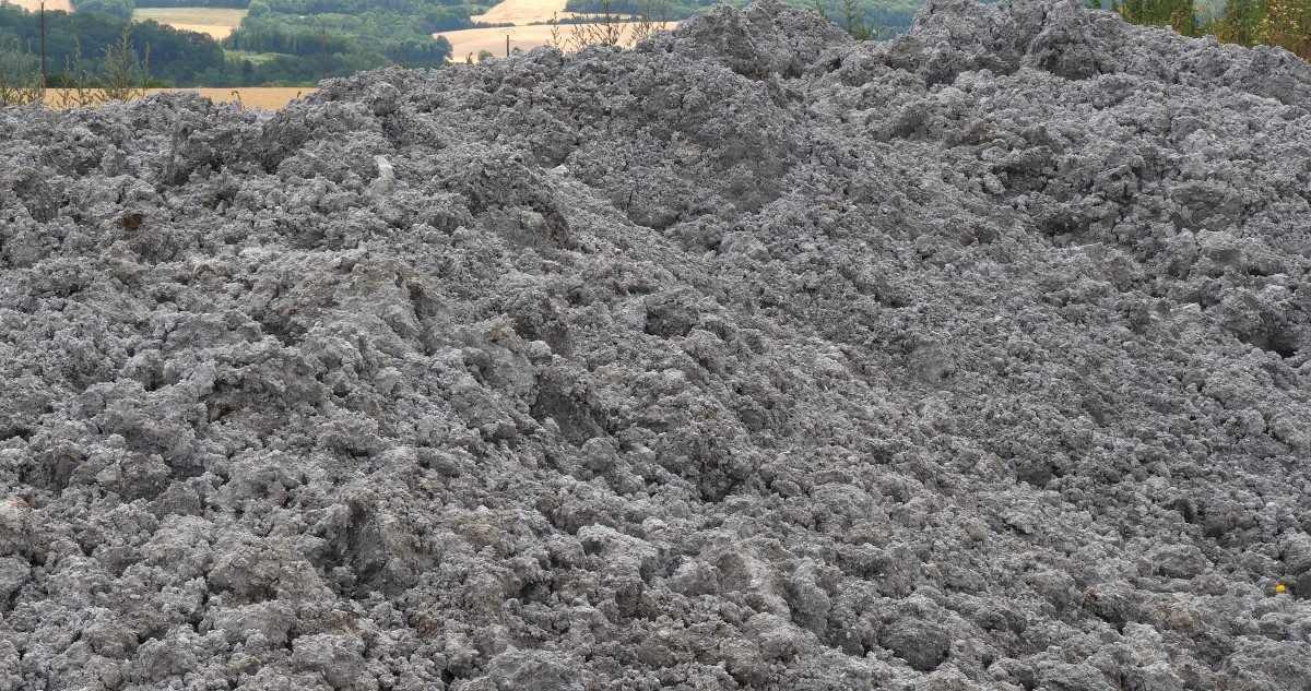 Wastewater treatment risks shifting microplastics problem from water to land, APPG report warns